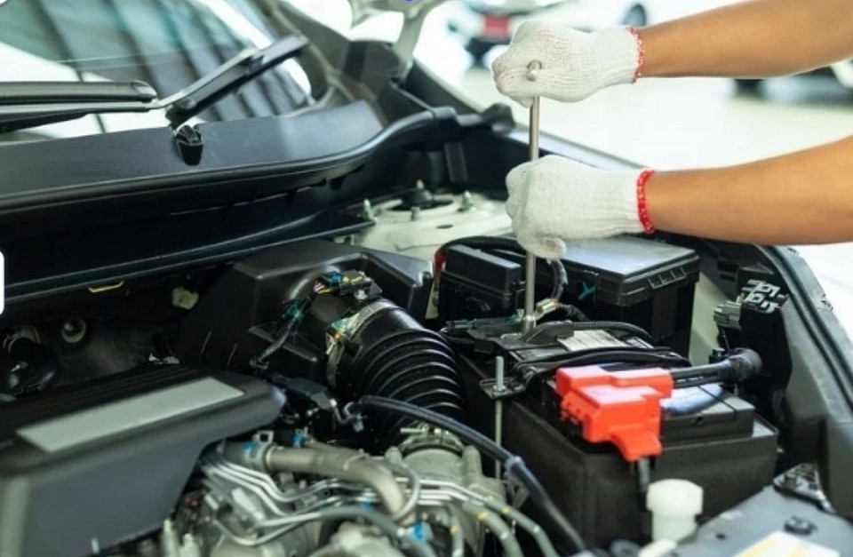 Apakah bateri kereta anda kong di tengah malam atau di lokasi yang tidak dijangka? Jangan risau! Kami menyediakan servis bateri kereta 24 jam di Kuala Lumpur, menawarkan penyelesaian pantas, mudah, dan boleh dipercayai untuk memastikan anda kembali ke jalan raya tanpa masalah.